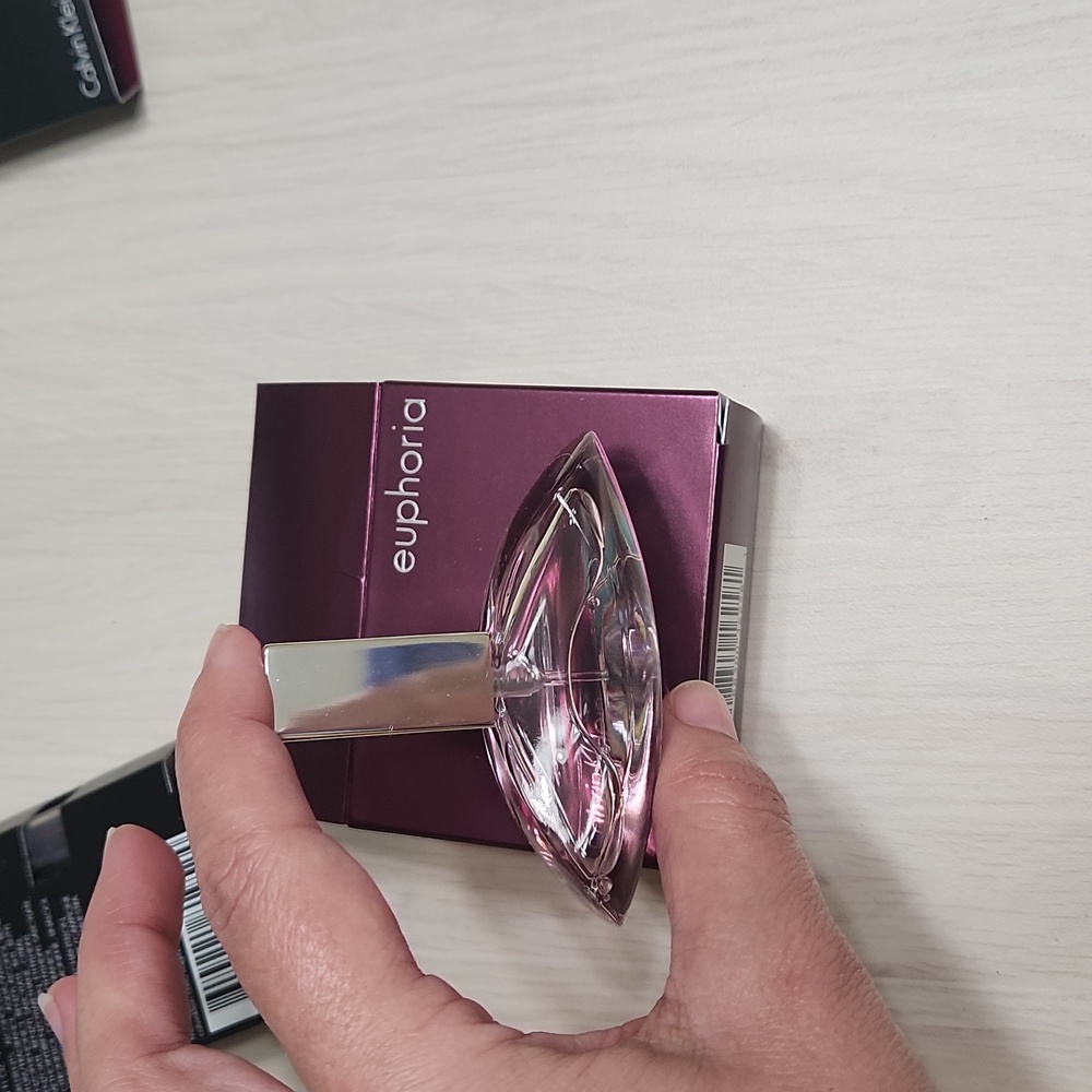 Calvin Klein euphoria eau de parfum 0.5 fl oz NEW + deep euphoria samples (2) - Picture 6 of 6